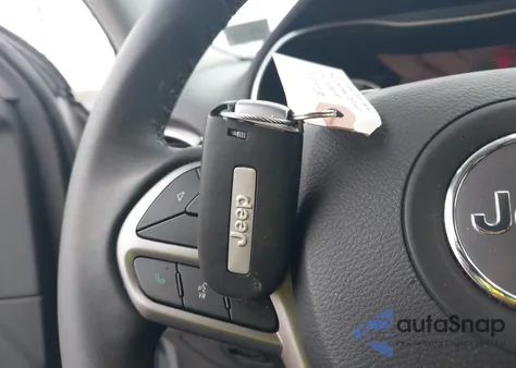 2020 Jeep Cherokee Latitude Plus 4X4 from USA, damaged, VIN 1C4PJMLB7LD584572